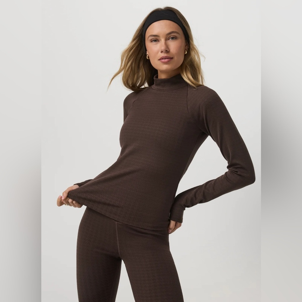 NWT Vuori Chilled Out Long Sleeve in Java Houndstooth size XS CURRENT